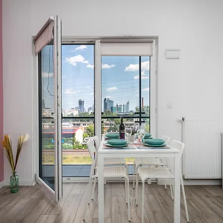 Apart D&k Free Parking Aleja Prymasa Tysiaclecia 83a Warsaw