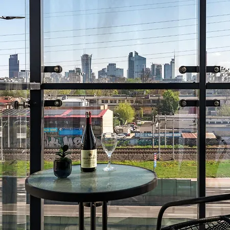 Apart D&k Free Parking Aleja Prymasa Tysiaclecia 83a Varsó